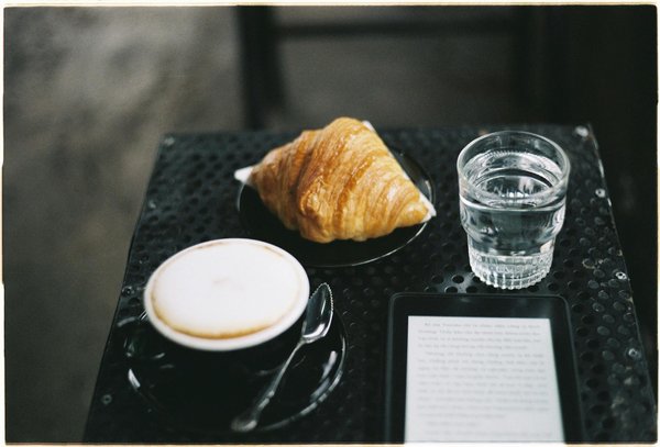 Découverte des bénéfices inattendus de la formation en ligne pour les adultes réorientant leur carrière