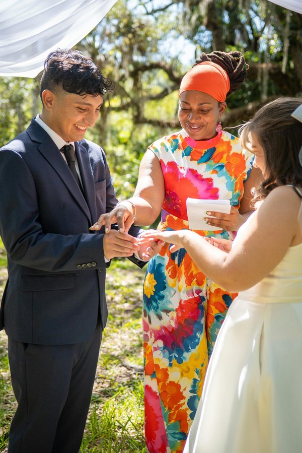 Maître de cérémonie mariage : créer une célébration inoubliable